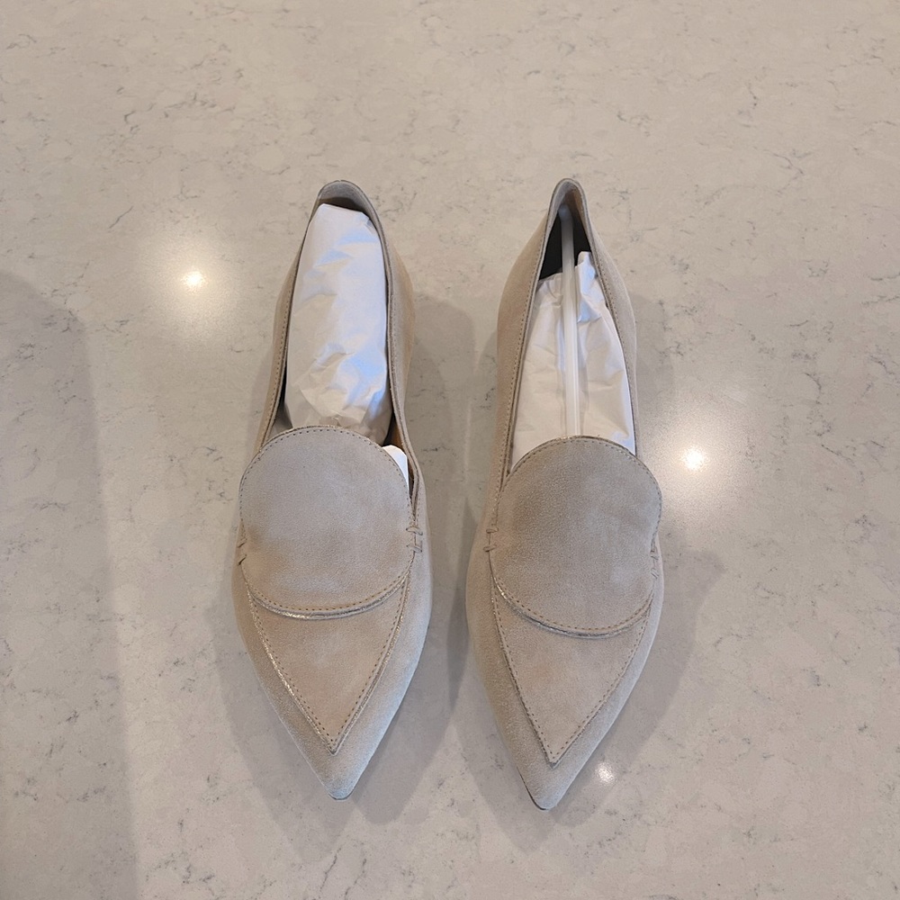 M Gemi, size 40.5 taupe womens.  Excellent, new in box condition!